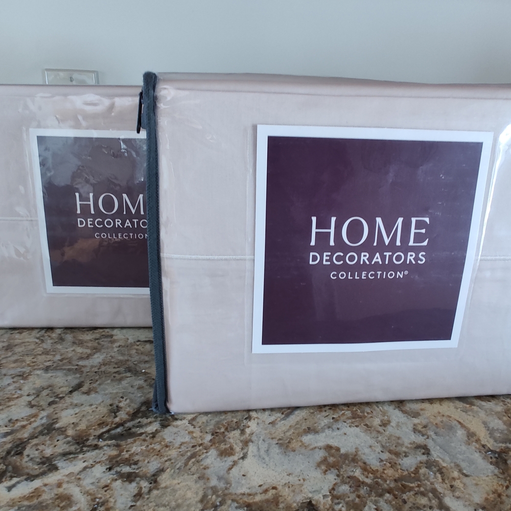 Two Sets-Home Decorators Collection King 600 Thread Count  Sateen Supima Sheets